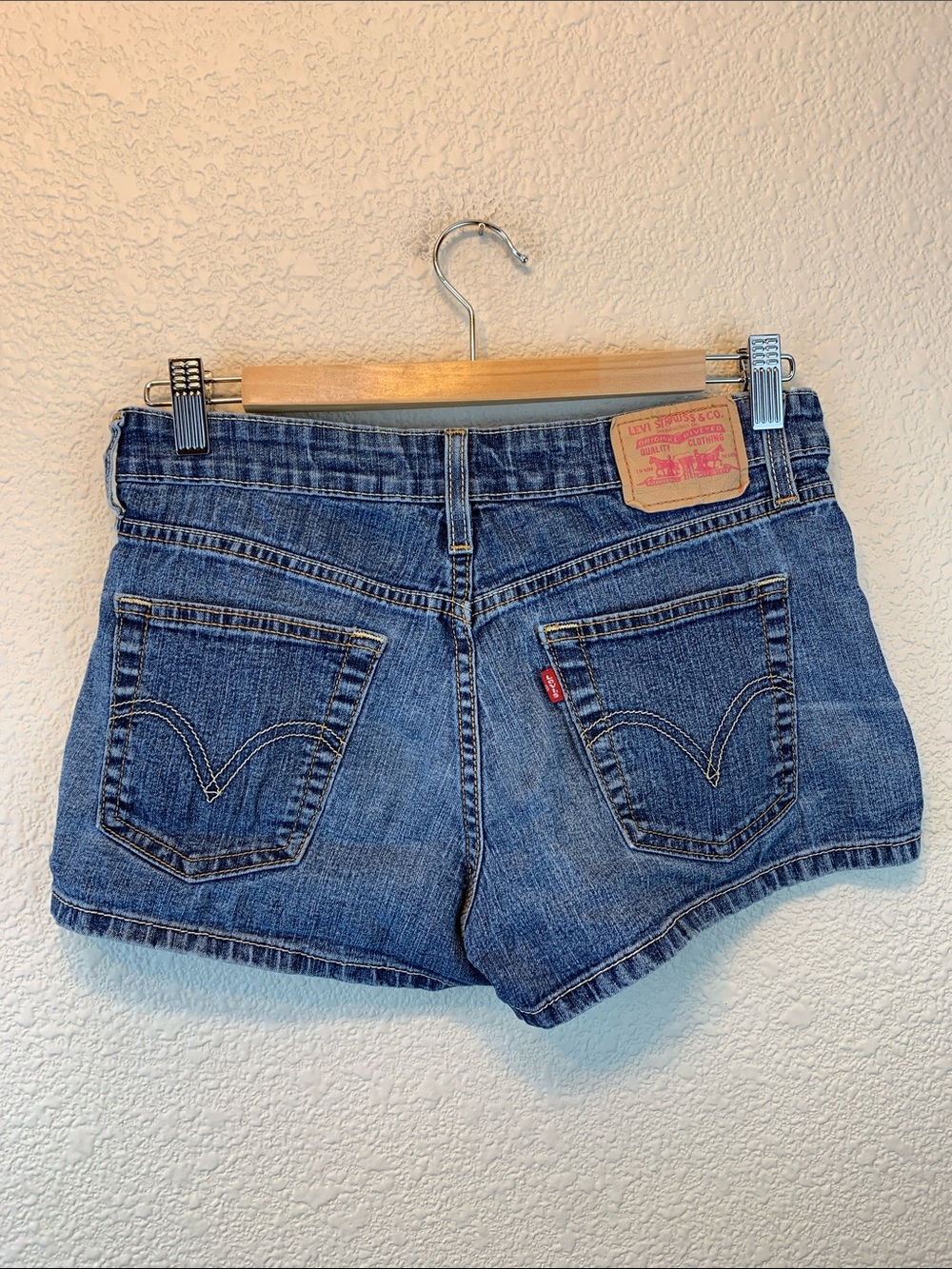 Levi Strauss super low sz 7 y2k dark wash high waisted casual mom casual classic - Picture 2 of 4